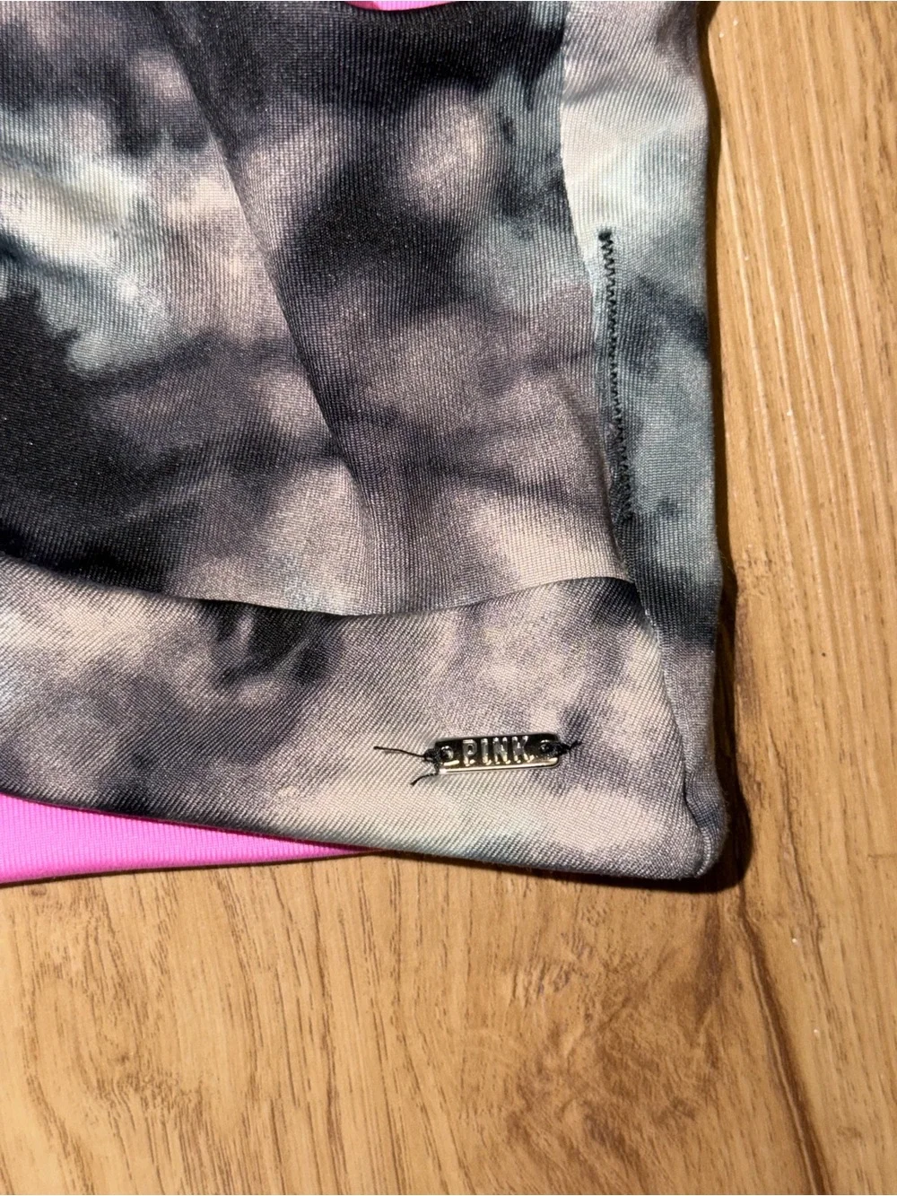 PINK Victoria's Secret Tie-Dye Twist-Front Sports Bra in Pink and Gray